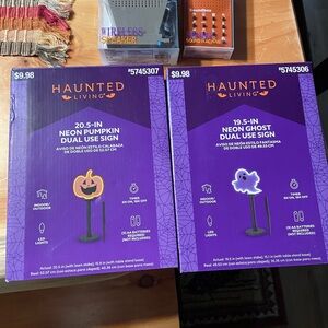 Speaker and sound speaker Haunted Living Neon Pumpkin and Ghost Signs